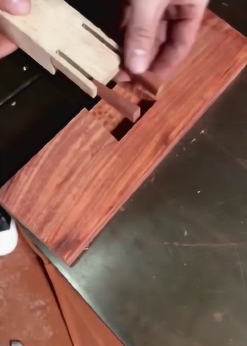 榫卯结构很结实,完全不需要任何的金属工具,真是太厉害了!