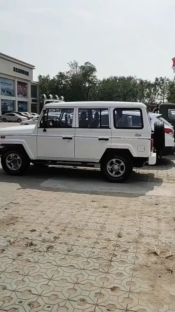 一分钟带你看懂北汽战旗越野车