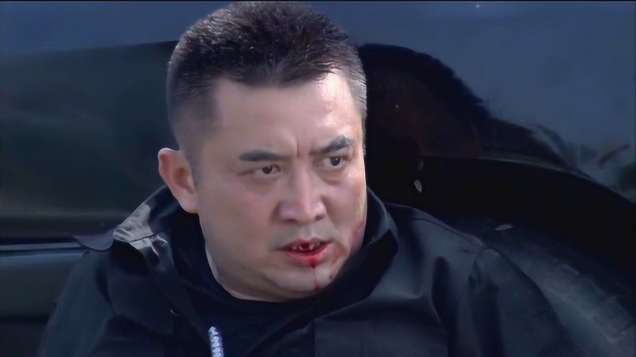 特警力量46雷恺为人民群众牺牲生命郑直被刘医生吓晕邱冰逼婚段卫兵