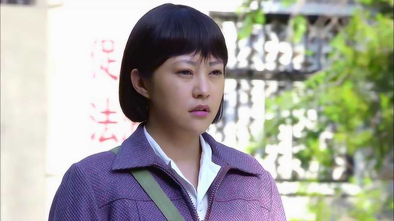 我的二哥二嫂小伙出狱一家人带着下馆子拿起骨头就啃两个字真香