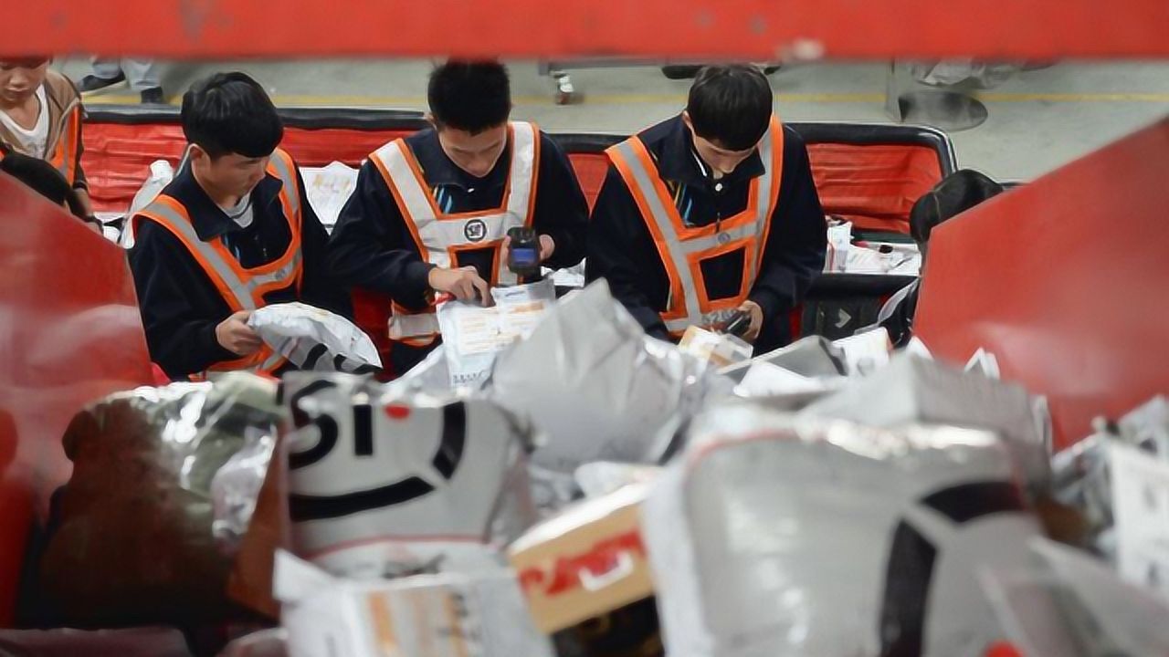 顺丰全自动拣选中心的包裹就是这么分拣的!