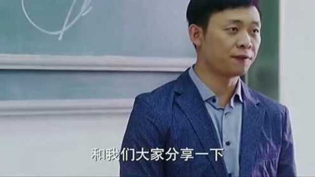 学霸的论文抄袭原作者文章,查重率高达百分之百,这一下学霸惨了!