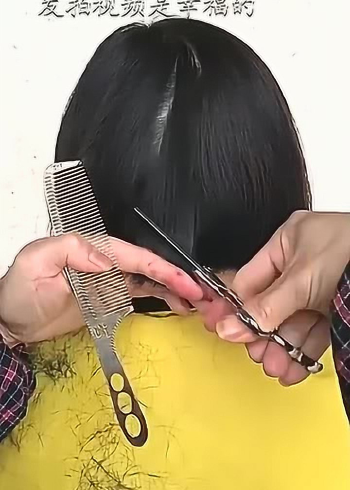 我要在老家给媳妇剪头发拍视频是幸福的