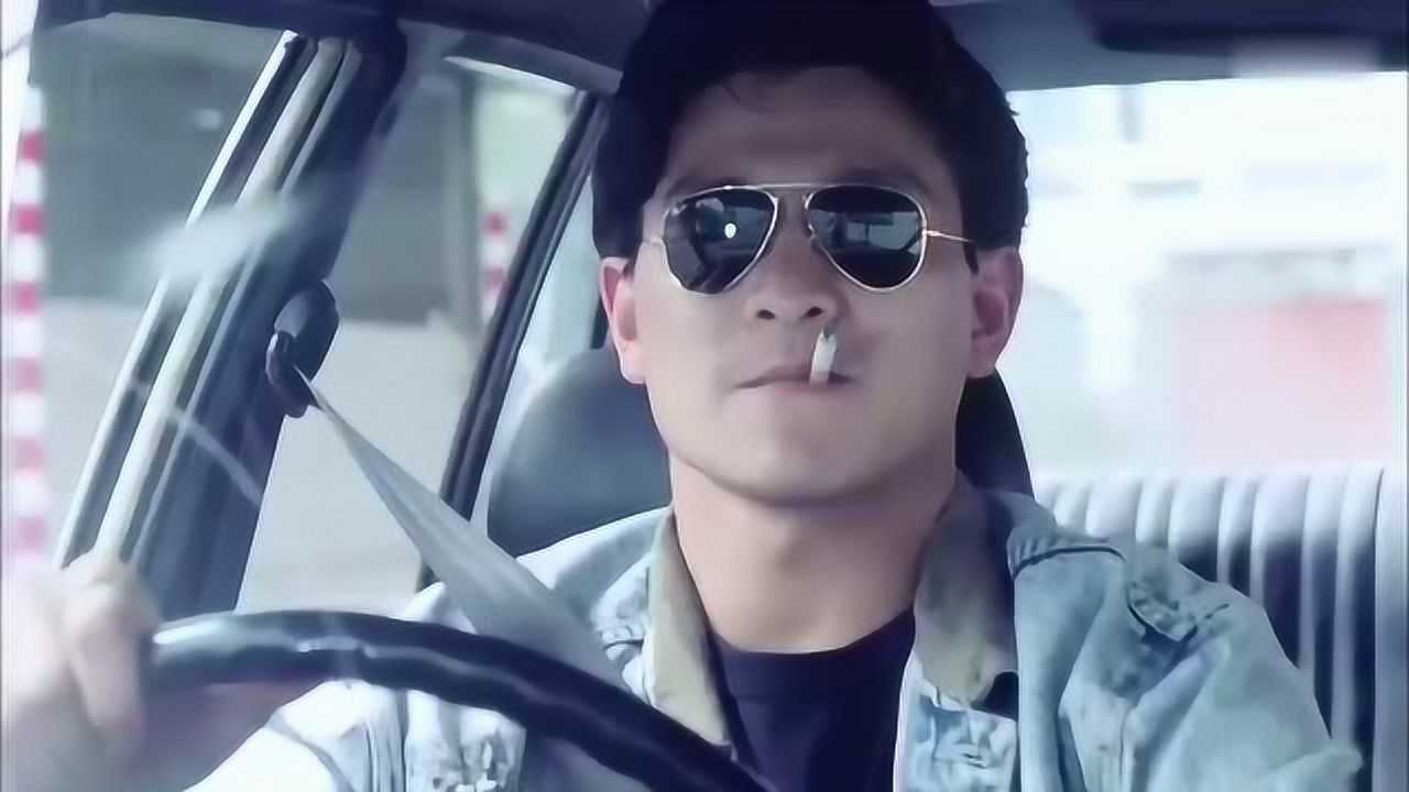 天若有情:刘德华不仅开车技术一流,胆子还很大,连警车都敢撞!