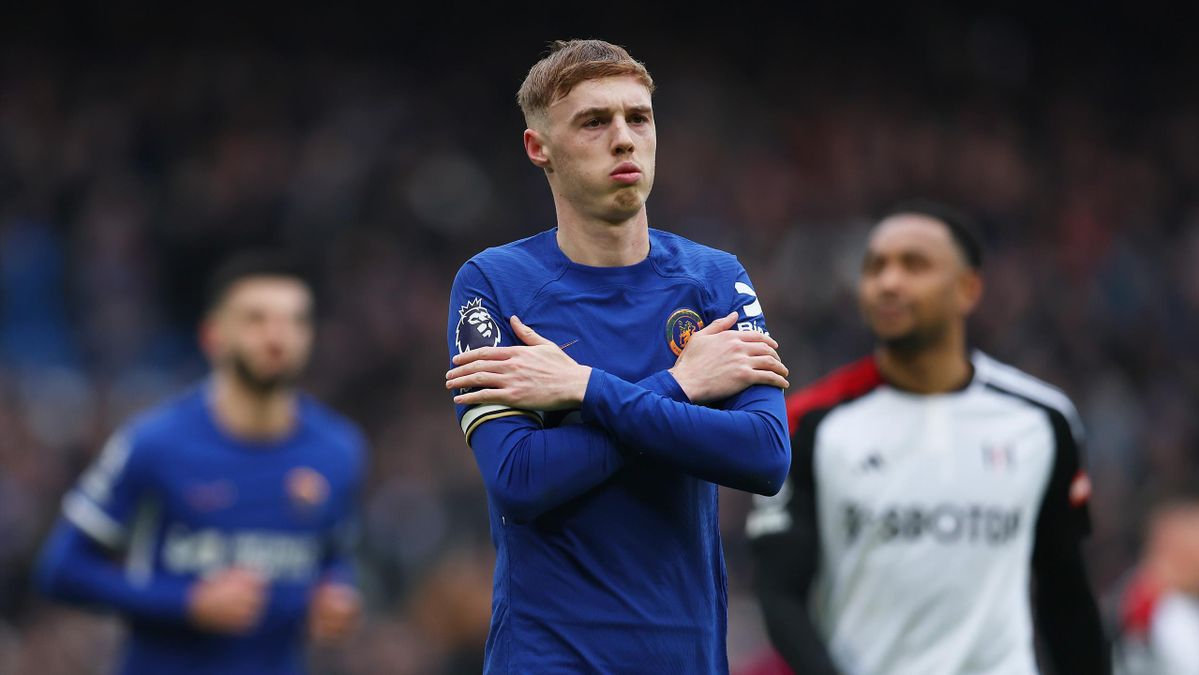 切尔西10富勒姆帕尔默点射助蓝军取三连胜古斯托踩踏逃红牌