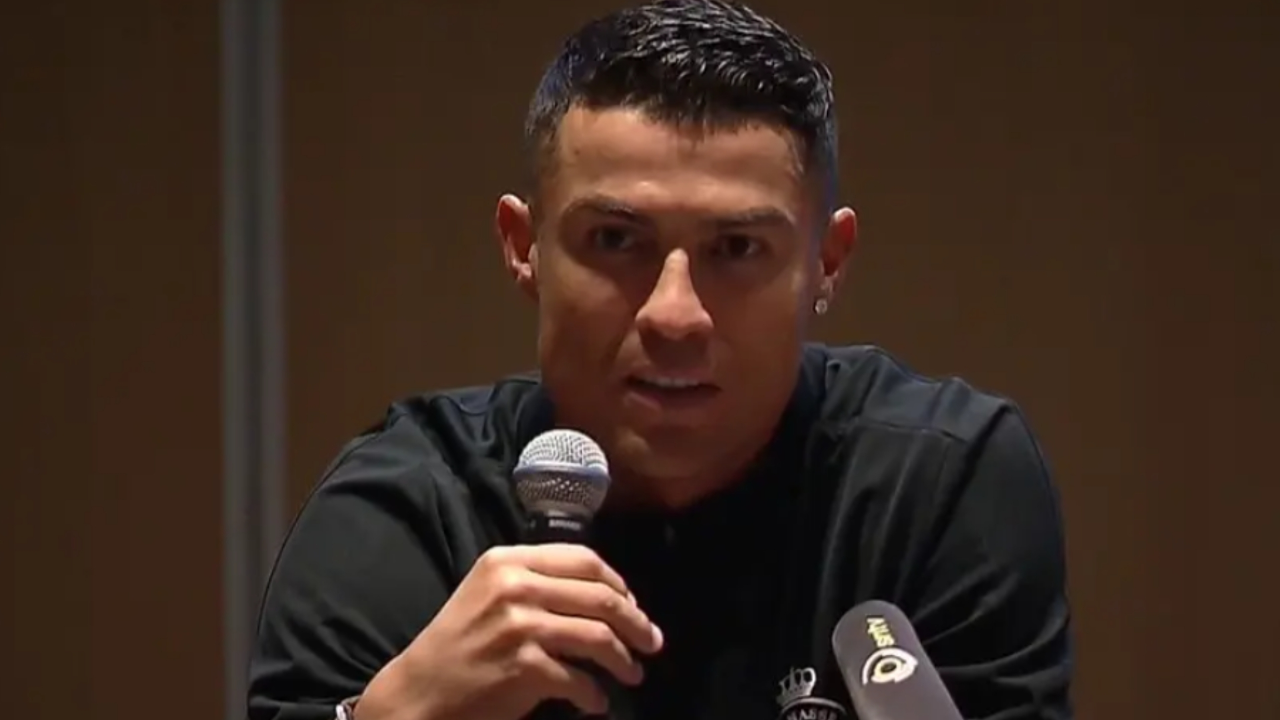 韩媒嫉妒c罗向中国球迷致歉他在韩国没道歉就离开了