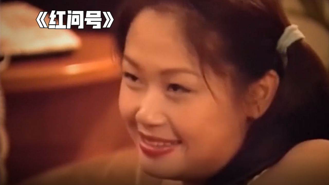 大老板在路上撞到人,把女孩带回家中,还亲手帮人家上药