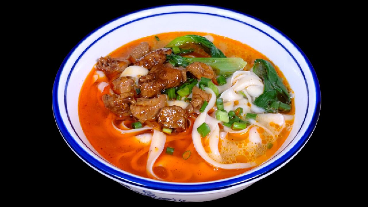 干货!做梦都想学的鸡汤刀削面做法来了,酱香浓郁,汤鲜味美