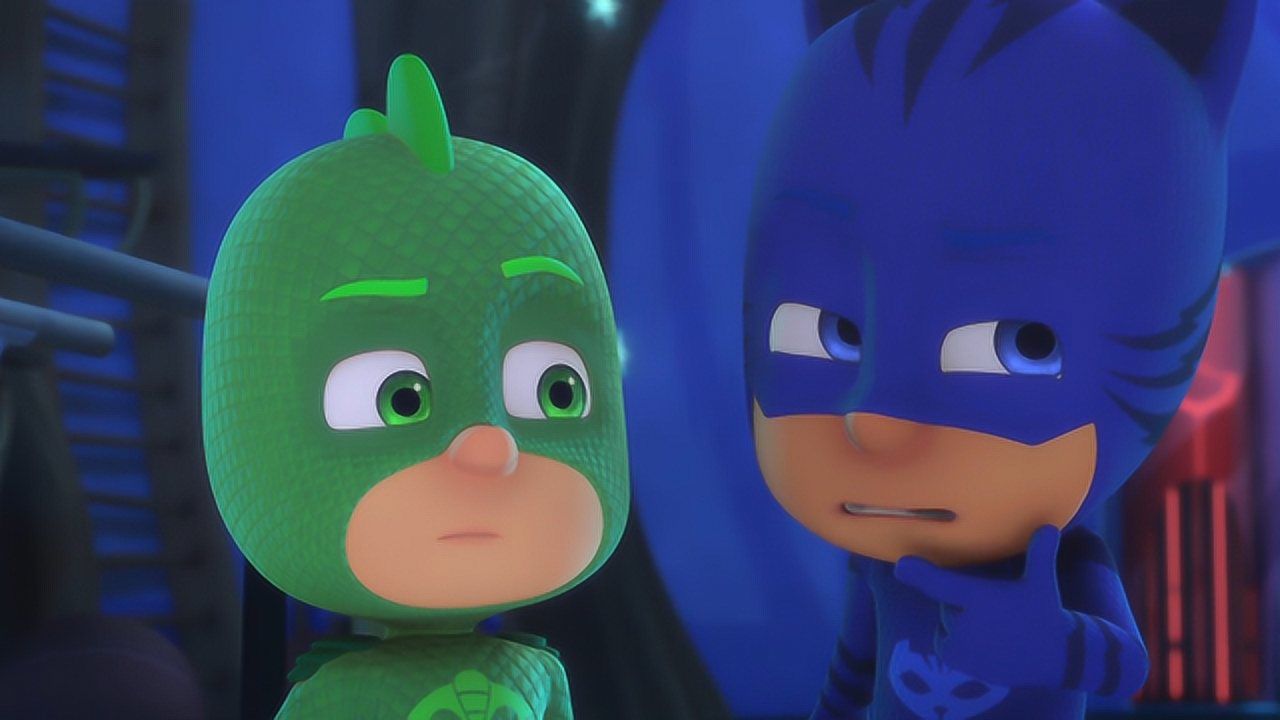 睡衣小英雄:飞壁侠准备吃面包 结果一转身面包不见了 玩具故事_高清10