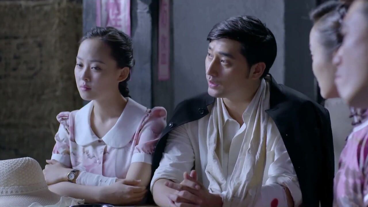 虎口拔牙白露告诉众人刘明复就是偷走她情报的人