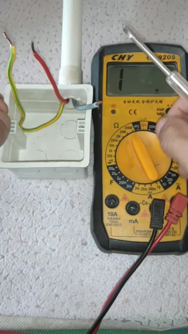 电线漏电了,万用表怎么查漏电电工师傅手把手教给你