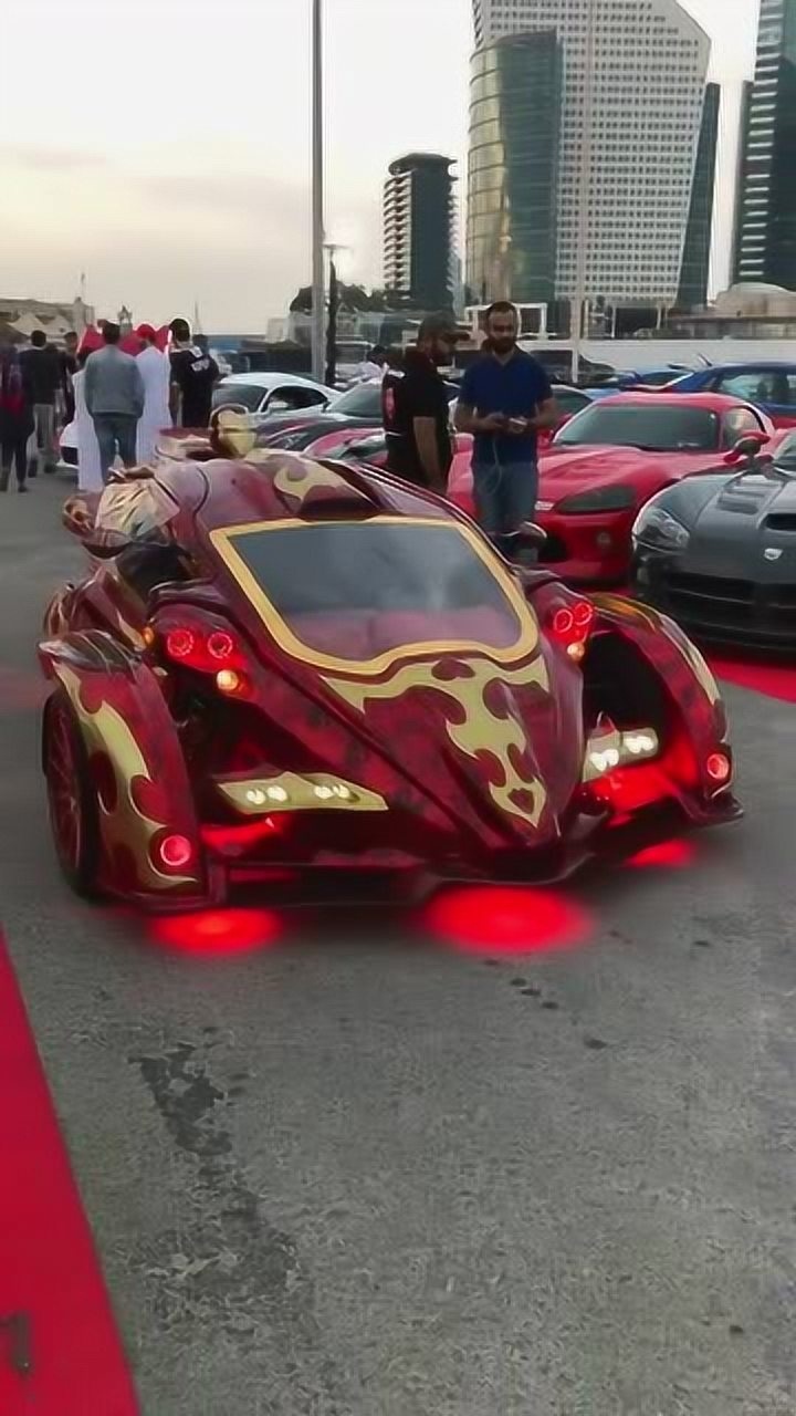 这是迪拜王子,御用的钢铁侠三轮车,造型太炫酷了!