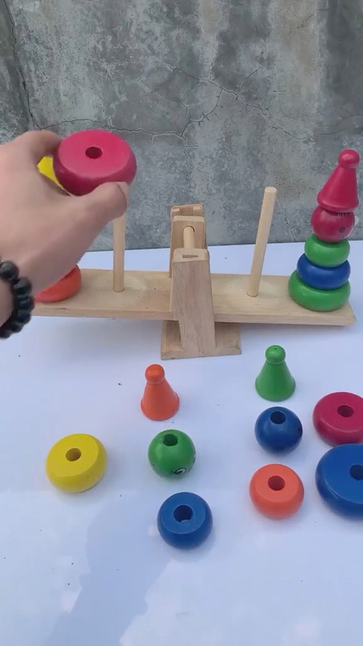 小丑平衡跷跷板!摇摇晃晃的超可爱!