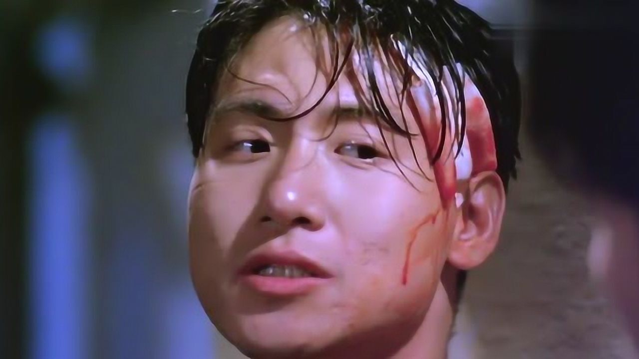 喋血街头:张学友被人抢劫打破头,梁朝伟拿玻璃瓶去给他报仇