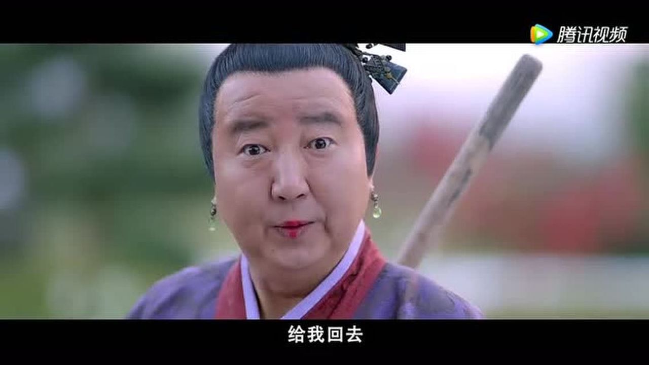 颤抖吧!阿部:敢惹我阿部察察!板砖伺候