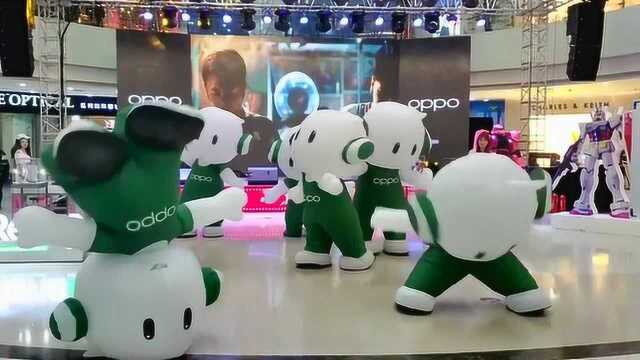 OPPO是一个靠摇滚而出名的舞蹈品牌,老板看到特殊的那个,会不会涨工资