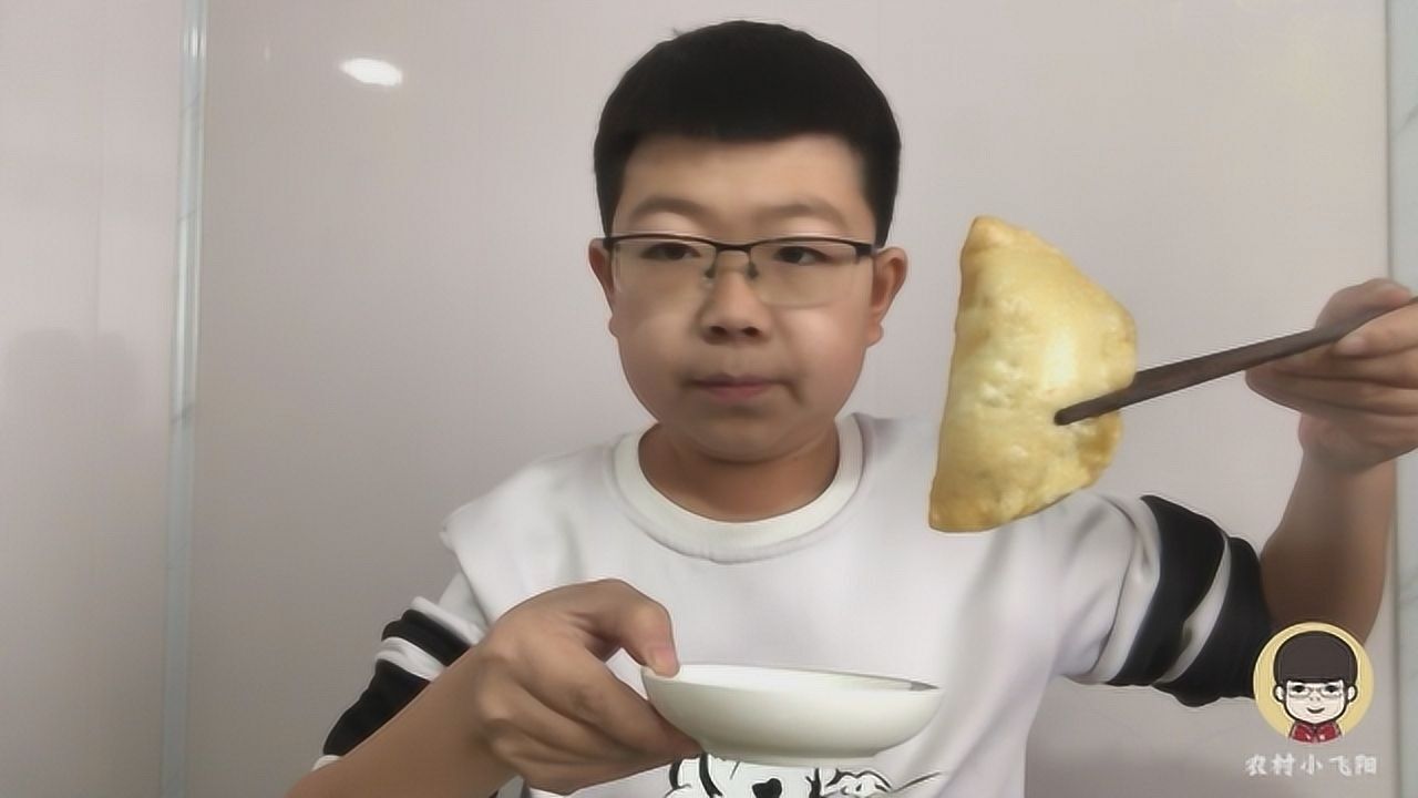 农村小飞阳:卖完粮后心里爽!鸡蛋焖子都搁三鸡蛋!还有大蒸饺