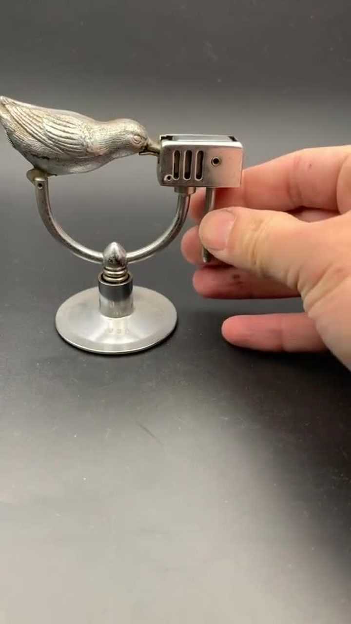 精美巧妙的煤油打火机纯手工制作的