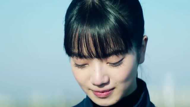 恋如雨止仔细看小松菜奈她的眼睛里有星星啊