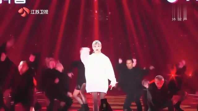 李宇春一曲《Hoodie》,用奋斗点亮幸福!