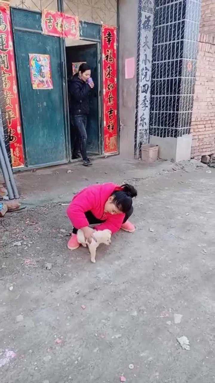 跳舞尿裤子紧张图片