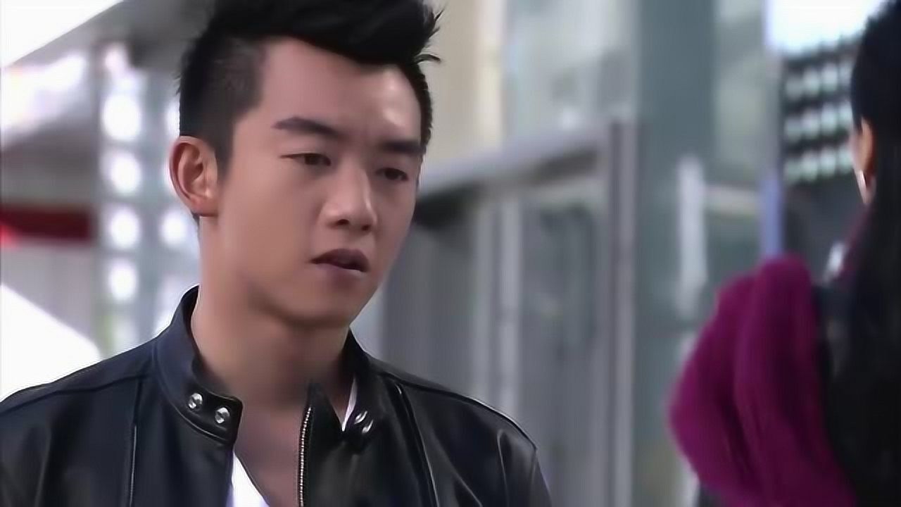 离婚前规则,郑恺追女孩,开跑车送爱马仕围巾,遭到女孩拒绝