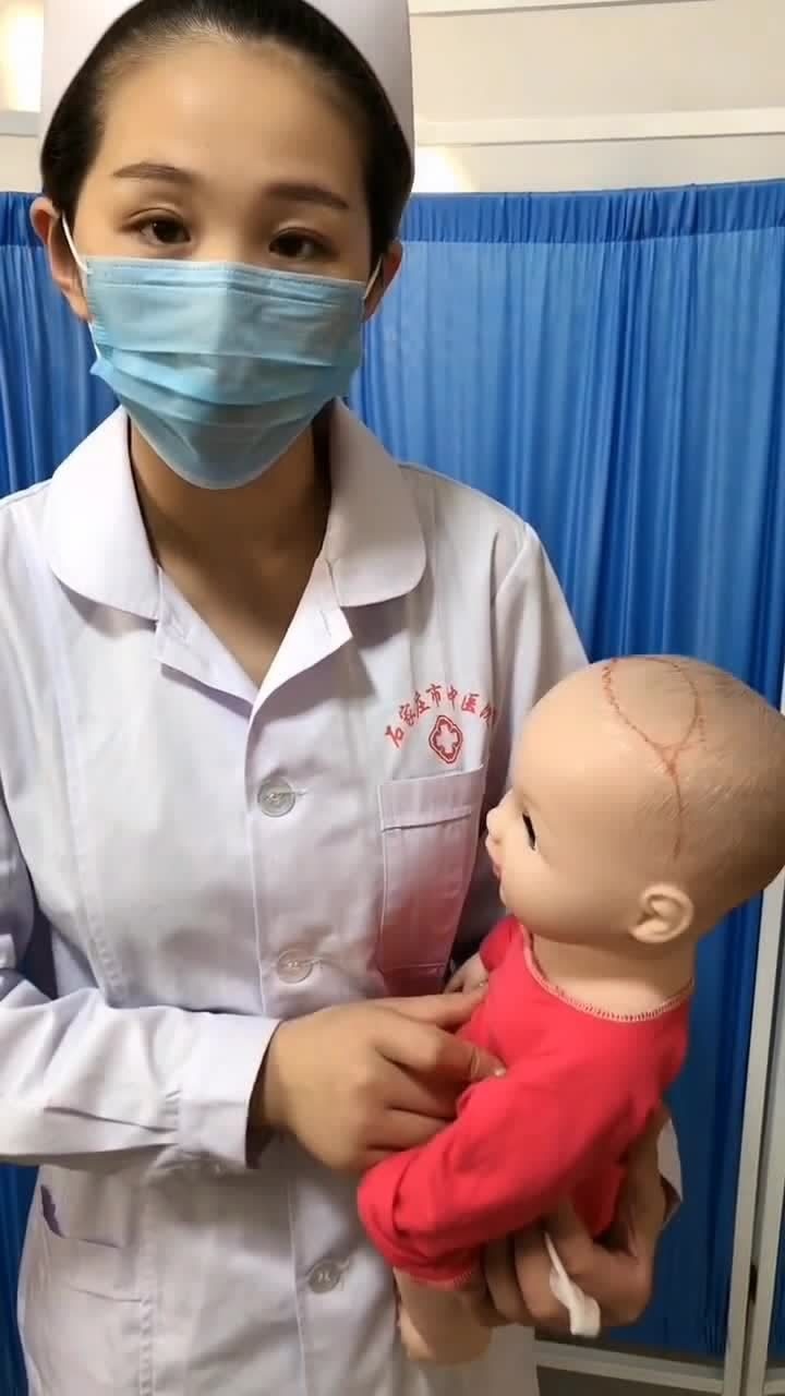 宝宝佝偻症的前期症状,宝妈们最好要注意,宝宝出现这种情况