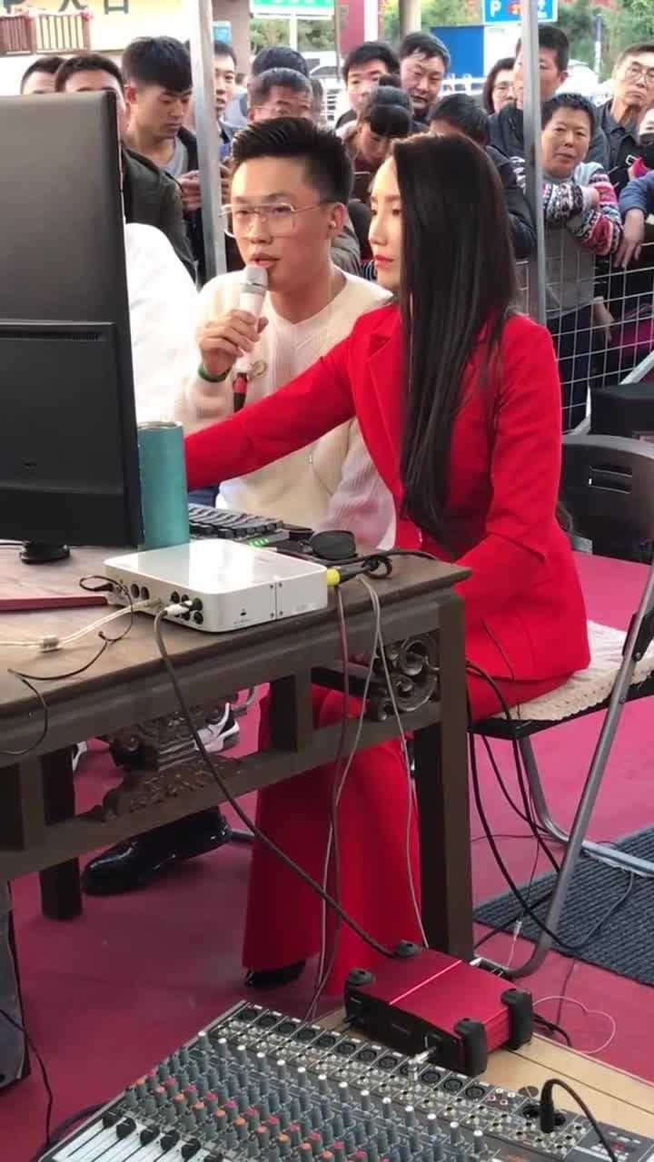 本山传媒红孩现场演唱十年,不仅唱的用心而且很够味!