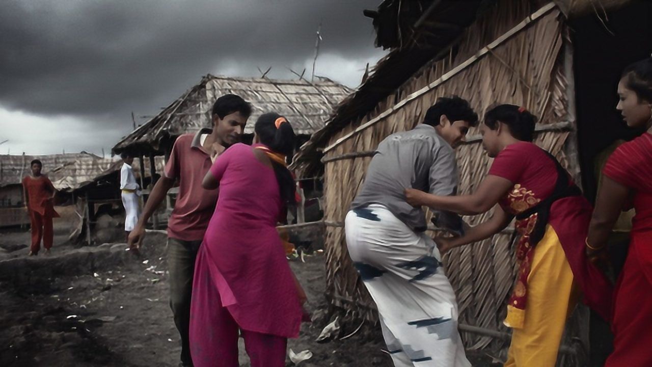 印度真实的一夫多妻村女性被人当做工具日夜不能停
