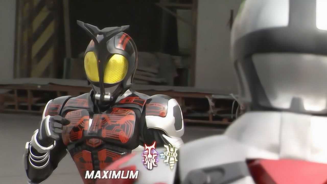 假面骑士kabuto甲斗vs黑暗甲斗看我变身超越甲斗