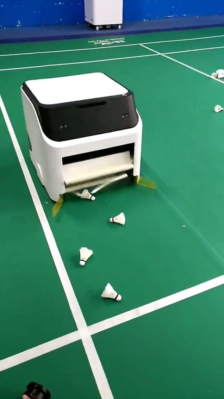 羽毛球自动捡球机,厉害了