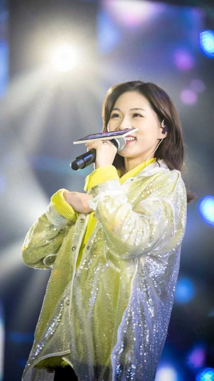 阿悠悠 的最火的七首歌曲串烧