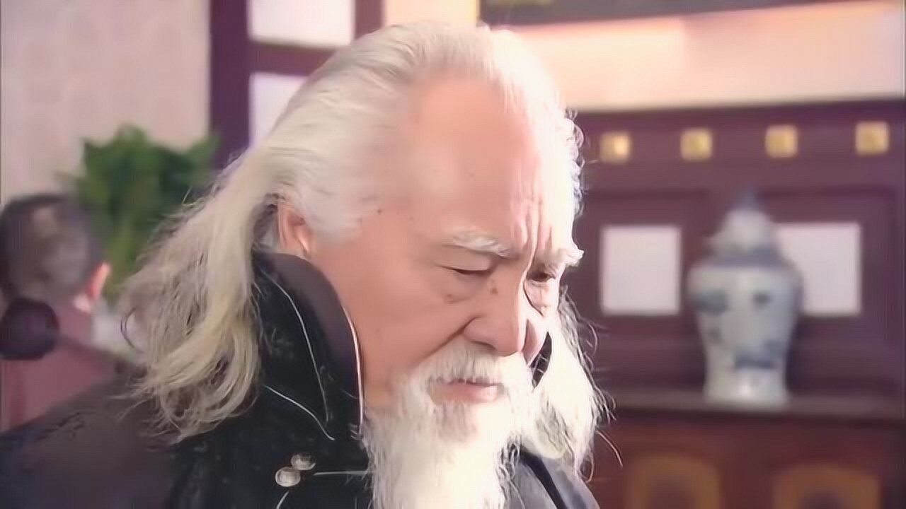 千金女贼雷霸天把儿子的死迁怒于残叔,竟当场将残叔打死