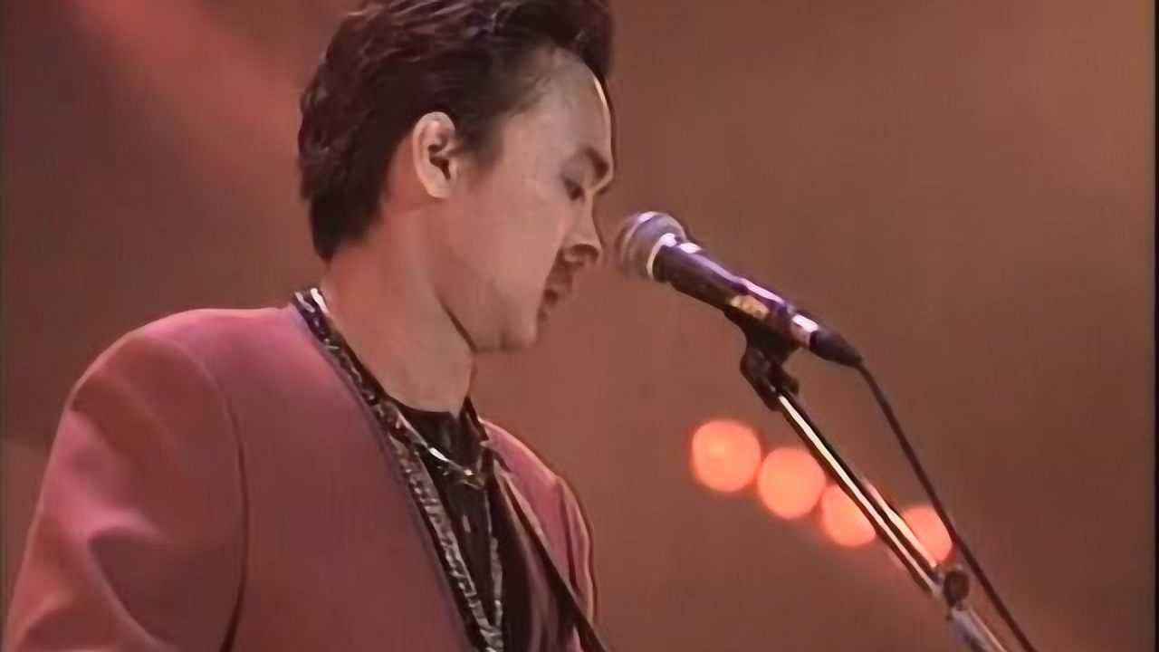 黄家驹为你推荐自动连播04:16beyond乐队1991年生命接触演唱会《真的
