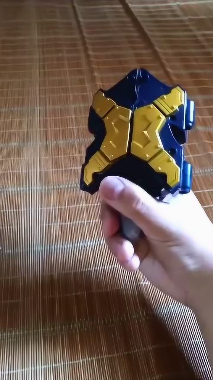 托雷基亚奥特曼变身器,头一次见这个玩具