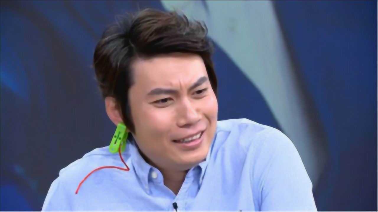 艾伦获得年度渣男奖领奖时抱住张小斐狂吻获奖感言太现实