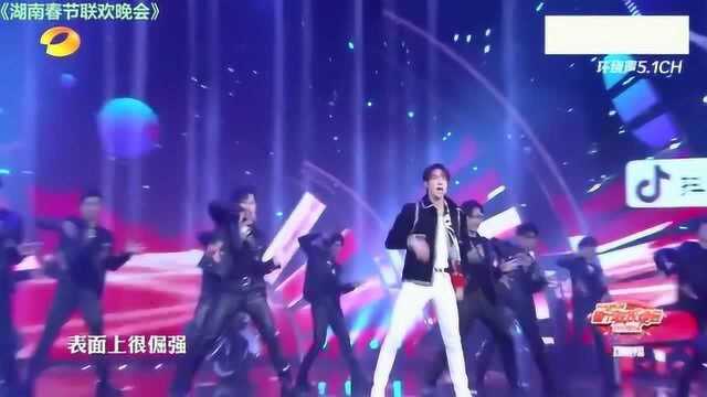 少女收割机王一博,只会介绍人的rap,这两段舞实力圈粉!