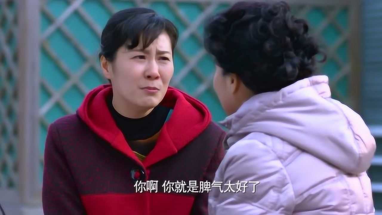 大妈聊天图片