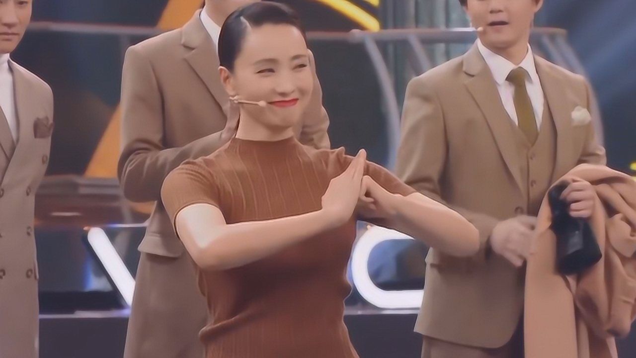 陶虹有多全能花样游泳运动员曾为国争光翻跟头一字马说来就来