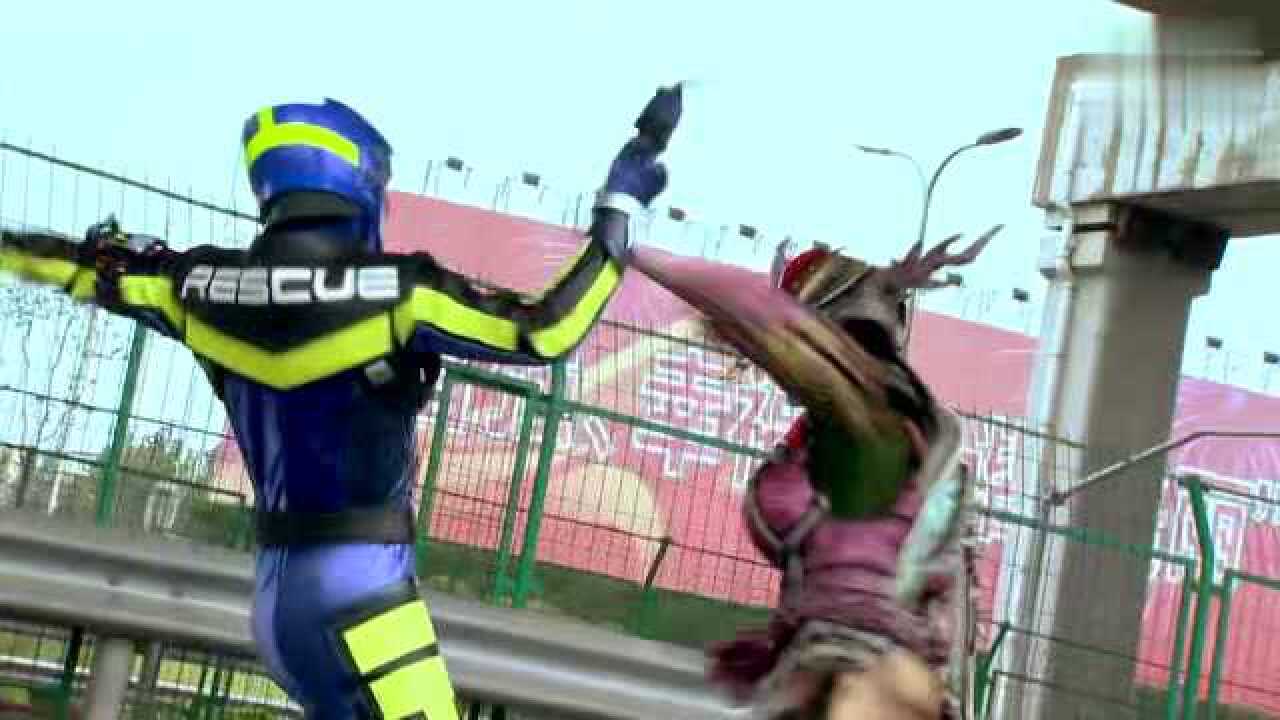 巨神战击队蚊妖姬嘲讽蓝旋卫是最弱的难怪没见过他有机器人