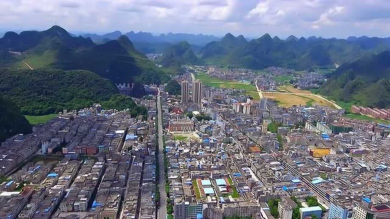 实拍广西南宁马山县,一座建在大石山区的小县城,如今看看怎么样了