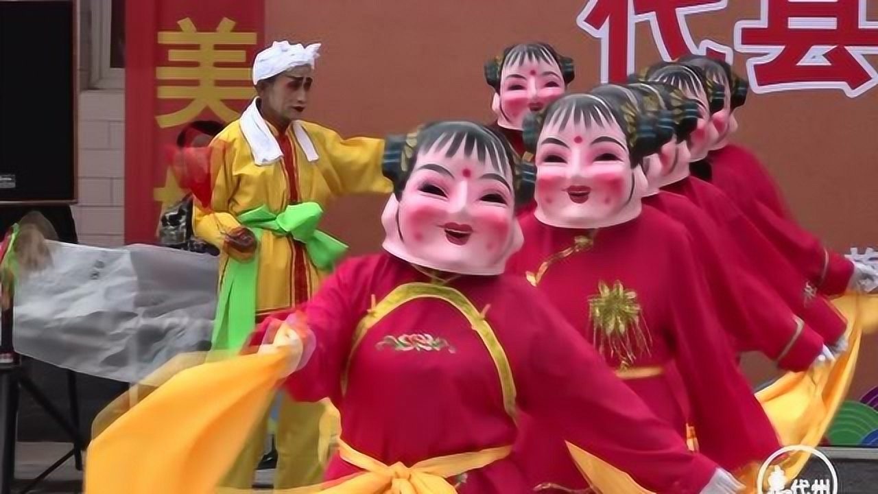 山西民俗艺术表演大头娃娃太热闹了现场high到爆