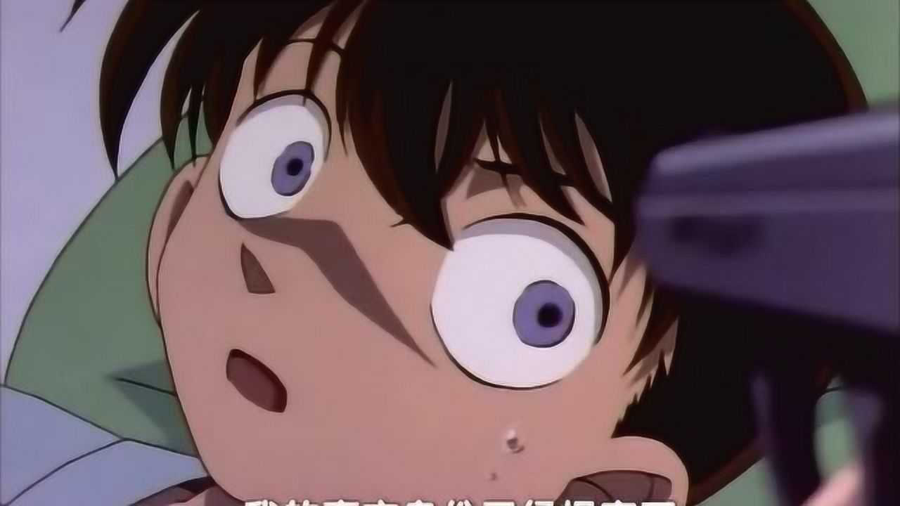 名侦探柯南:柯南受伤住院,灰原哀夜晚出现,枪指柯南