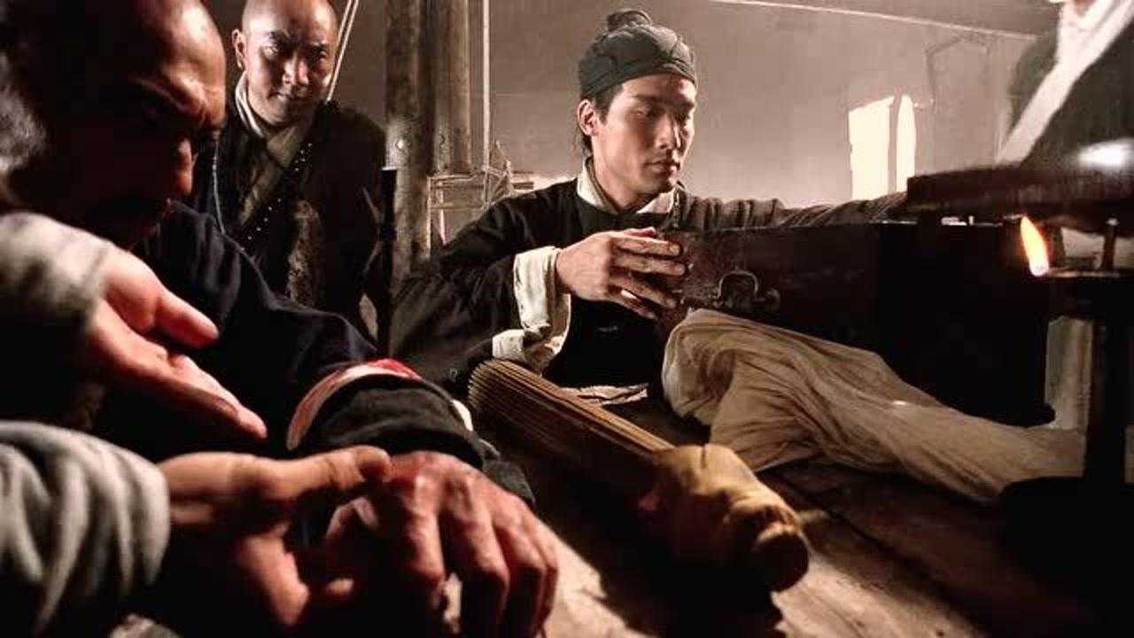 这是一支犬齿倒钩箭没点技术都拔不出来的