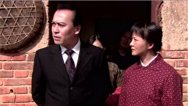 速看《古村女人》第20集:商人林之江决定投资泡菜作坊