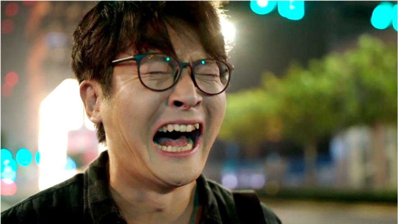 《我是余欢水》 本片讲述1个中年危机的男人,如何化解落魄的人生