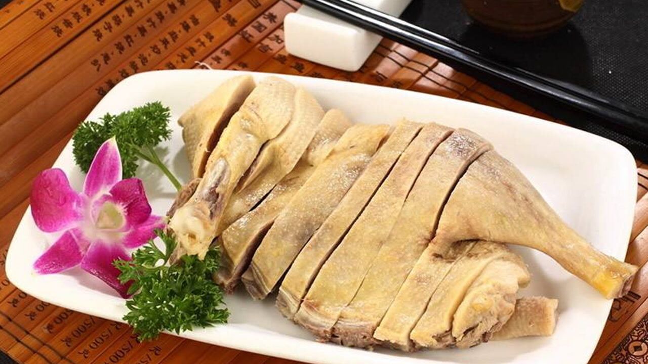 候鸟厨房 | 盐水鸭腿