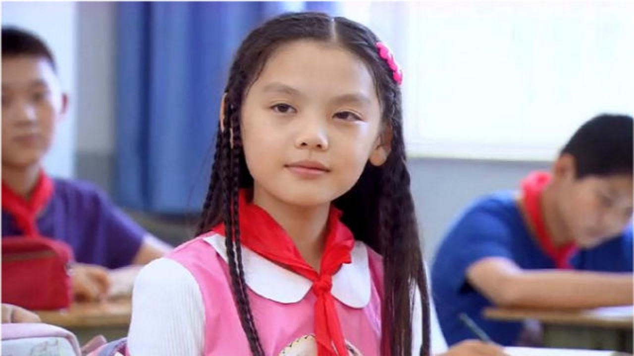 夜市人生:为了报复李晶晶,文娟竟做此举动,有些有失家教了