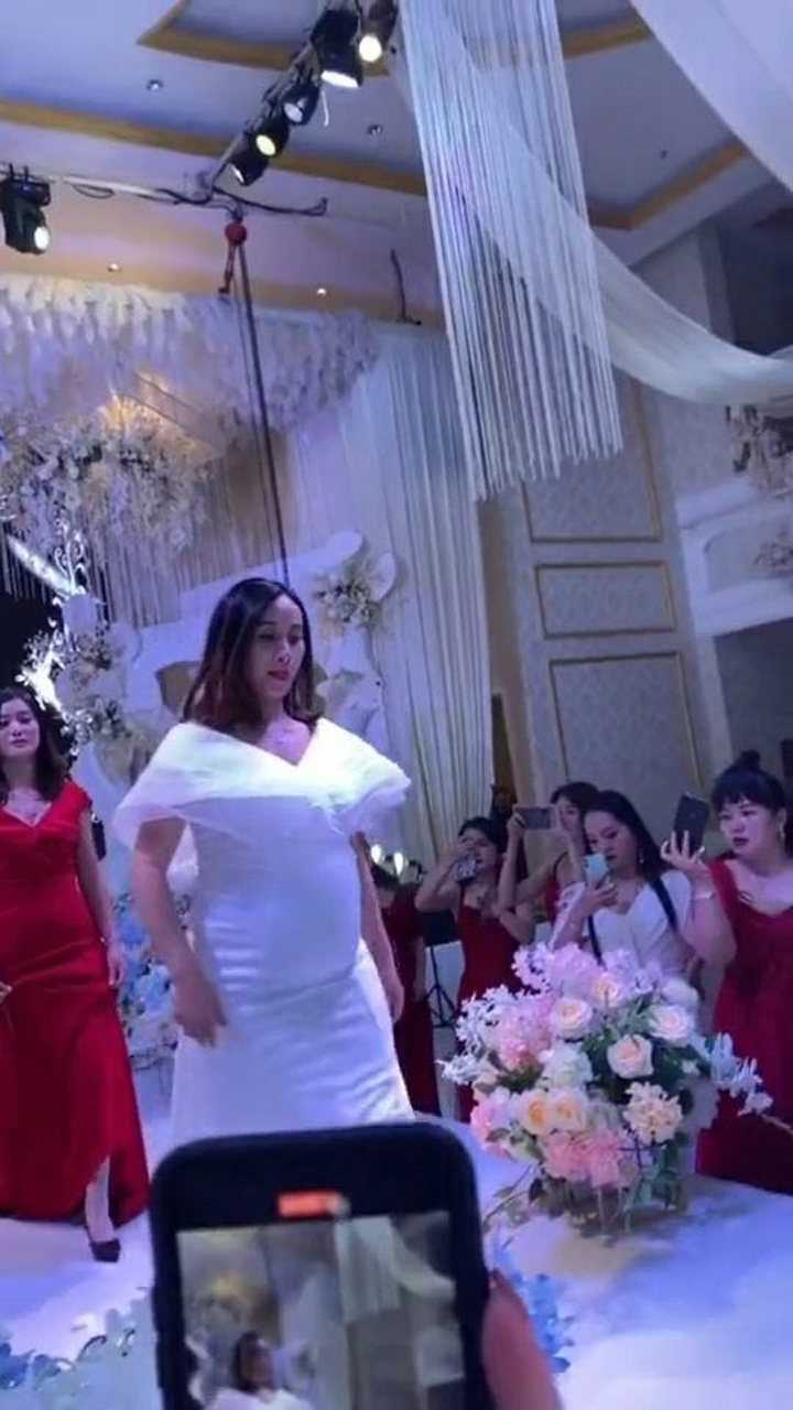 二婚小姐姐带着前夫的孩子改嫁挺着大肚子结婚这也太豪横了
