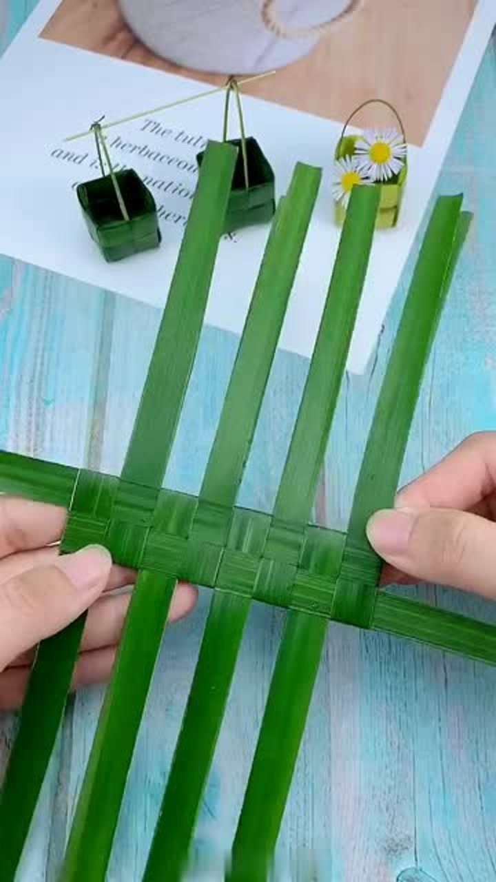 创意手工用粽叶编织的小篮子你们学会了吗